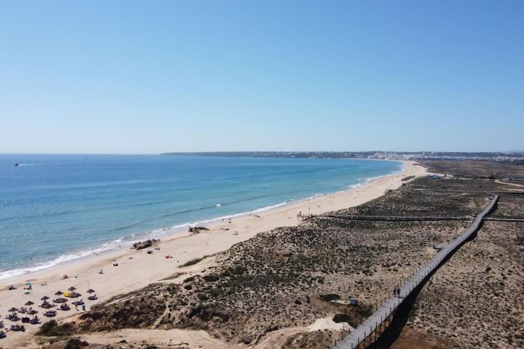 Charming Beachside Apartment- The Perfect Getaway! Albufeira