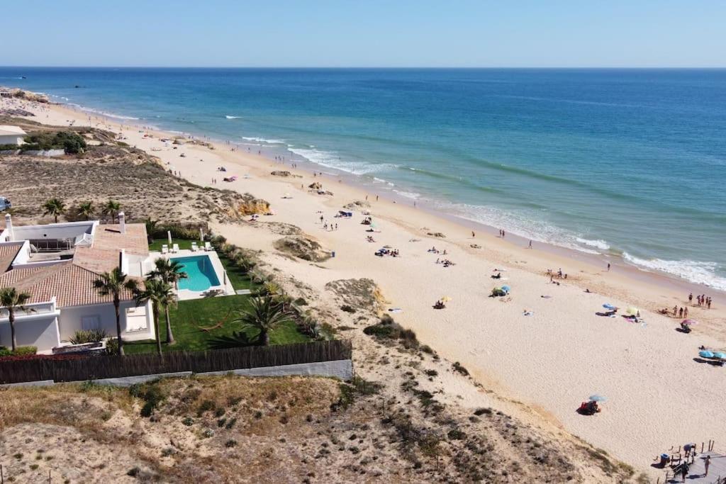 Apartment Charming Beachside Apartment- The Perfect Getaway! Albufeira